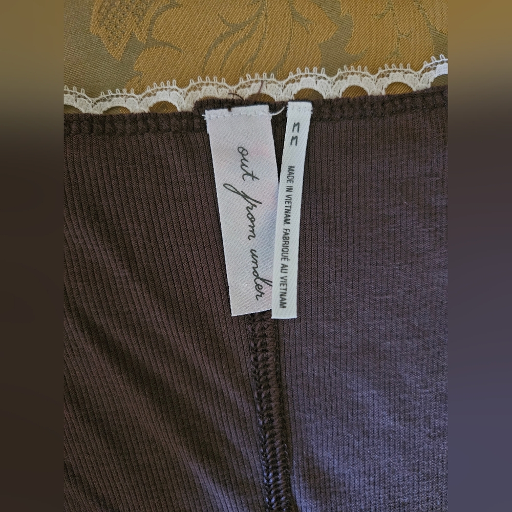 NWOT Out From Under Brown Tank Top with White Lace Trim - Picture 6 of 10